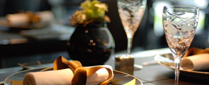 厳選した人気レストランでコース料理のアップグレード